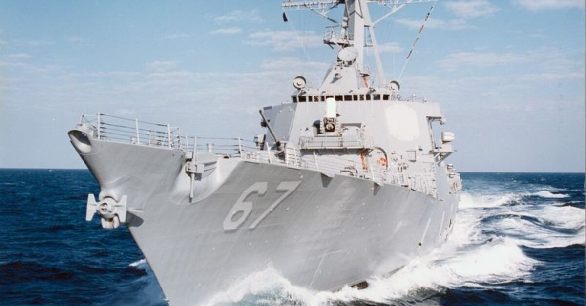 ABD savaş uçağı Kızıldeniz üzerinde dost ateşiyle vuruldu