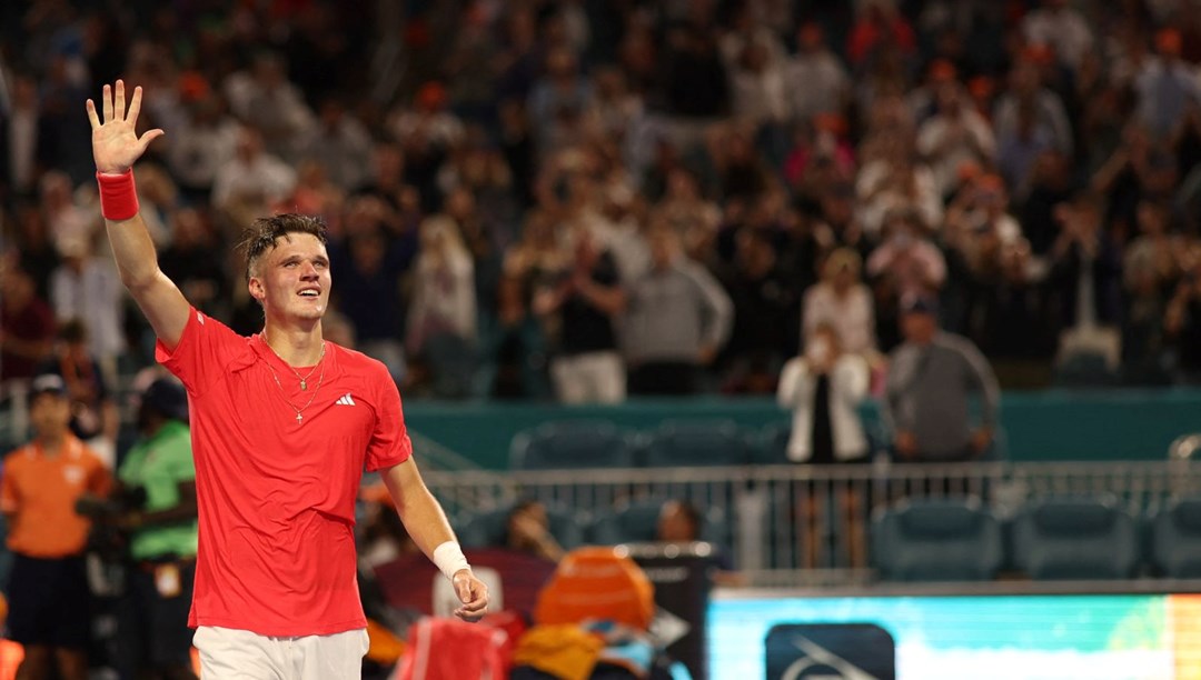 Djokovic’i yenenÂ Jakub MensikÂ Åampiyon oldu